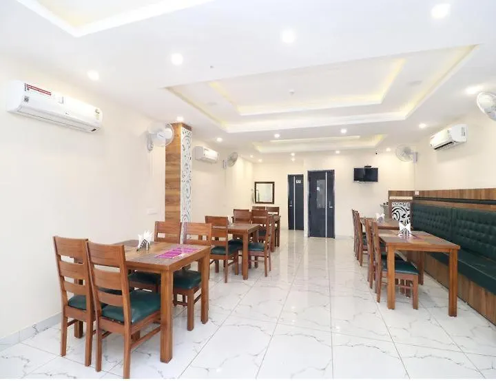 Hotel Wisteria -Main Highway Hotel Zirakpur India