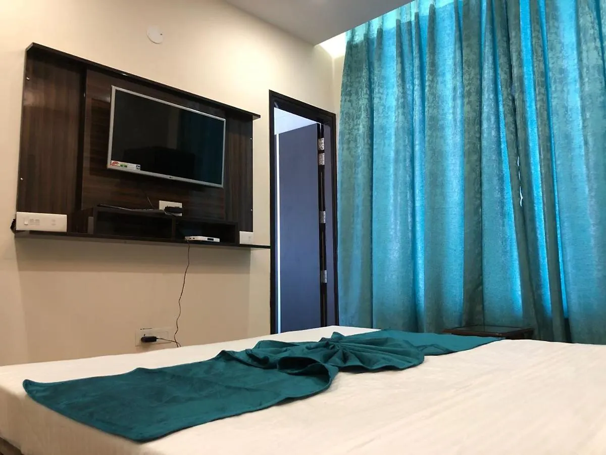 Hotel Wisteria -Main Highway Hotel Zirakpur India