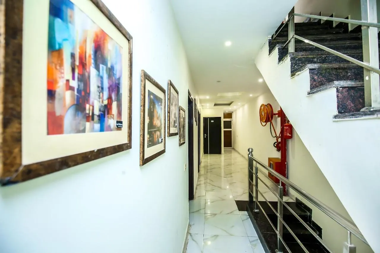 Hotel Wisteria -Main Highway Hotel Zirakpur