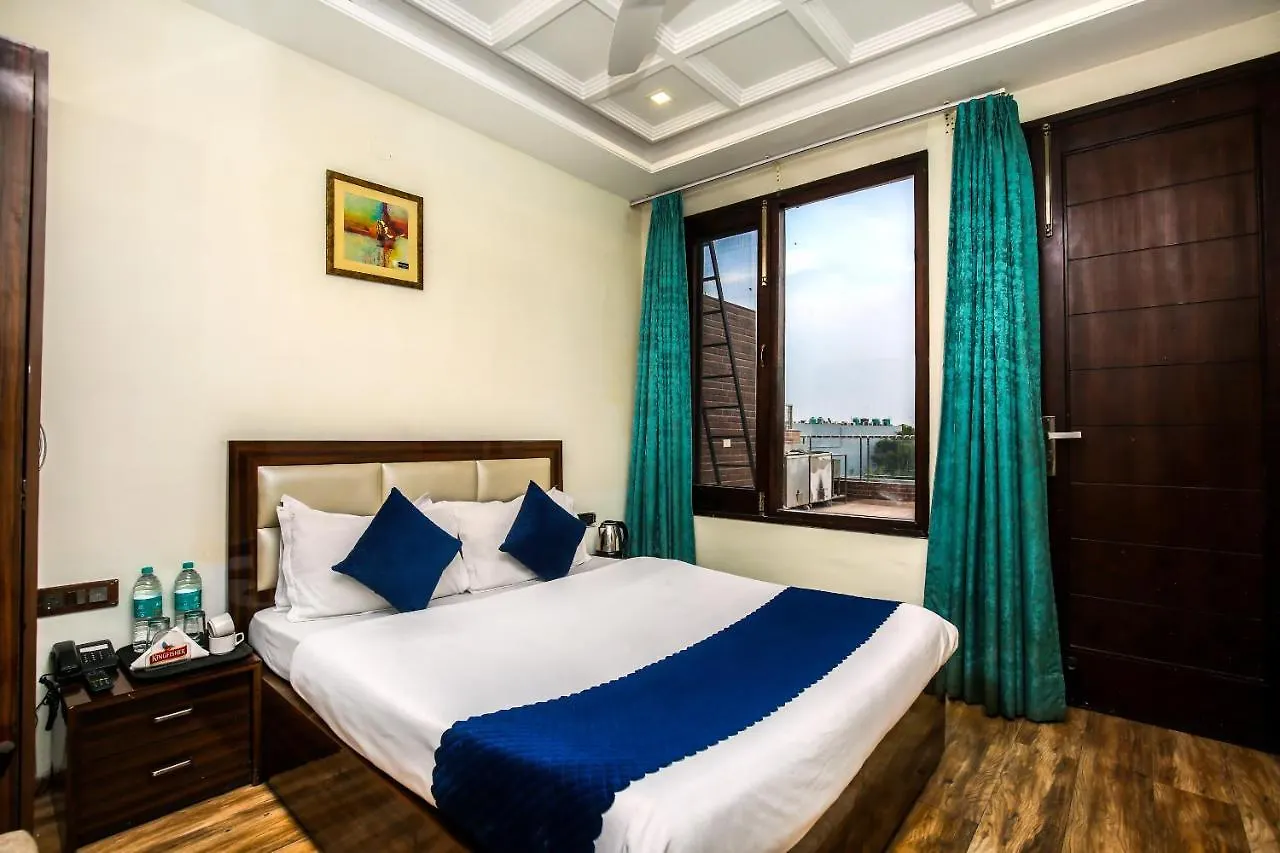 Hotel Wisteria -Main Highway Hotel Zirakpur
